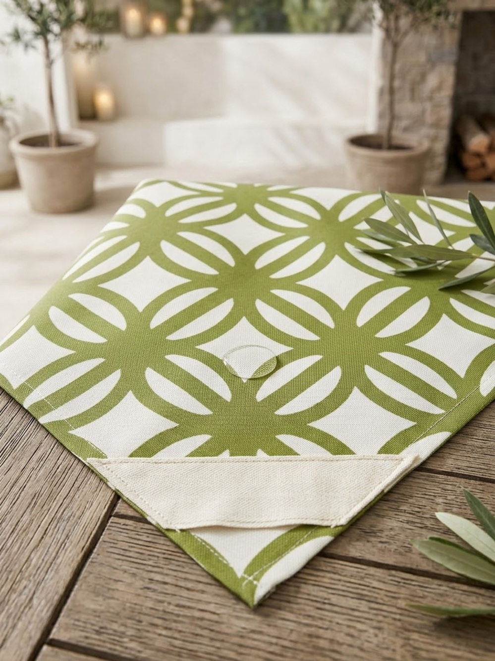 Green Geometric Table Runner - Home Dining